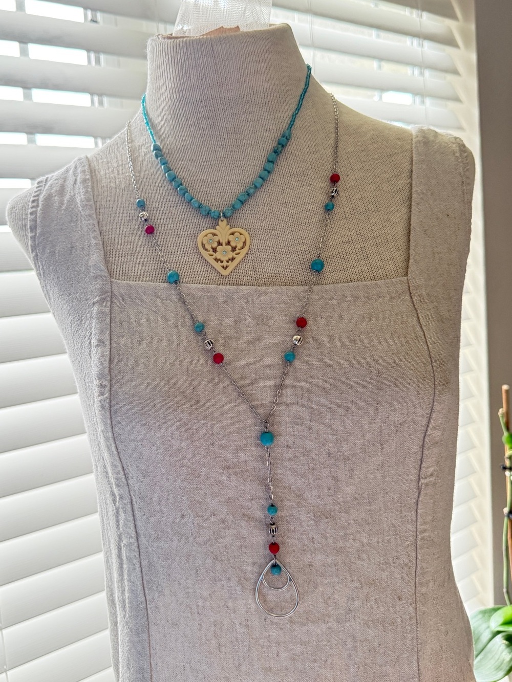 VTG Style Southwestern Faux Turquoise Teardrop Pendant/Necklace Set of 3
